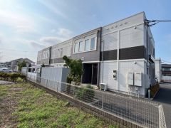�Ȗ،��Ȗ؎s���X���̃A�p�[�g�̌����O��